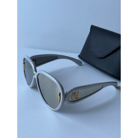 NEW Loewe LW40132I Sunglasses in Light Grey Gold Mirror main image 4